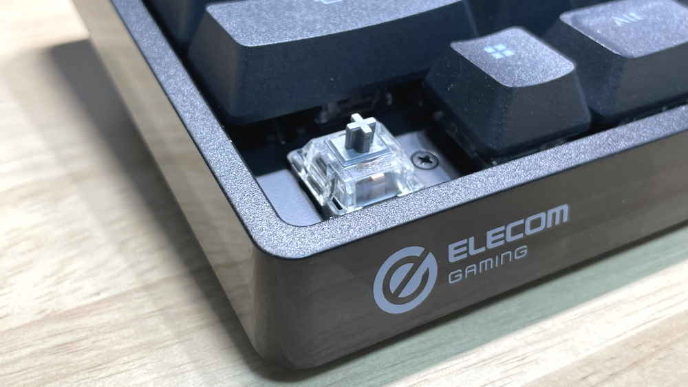 レビュー】ELECOM ゲーミングキーボード VK300S／速さと使いやすさを追求した銀軸モデル | いたるブログ